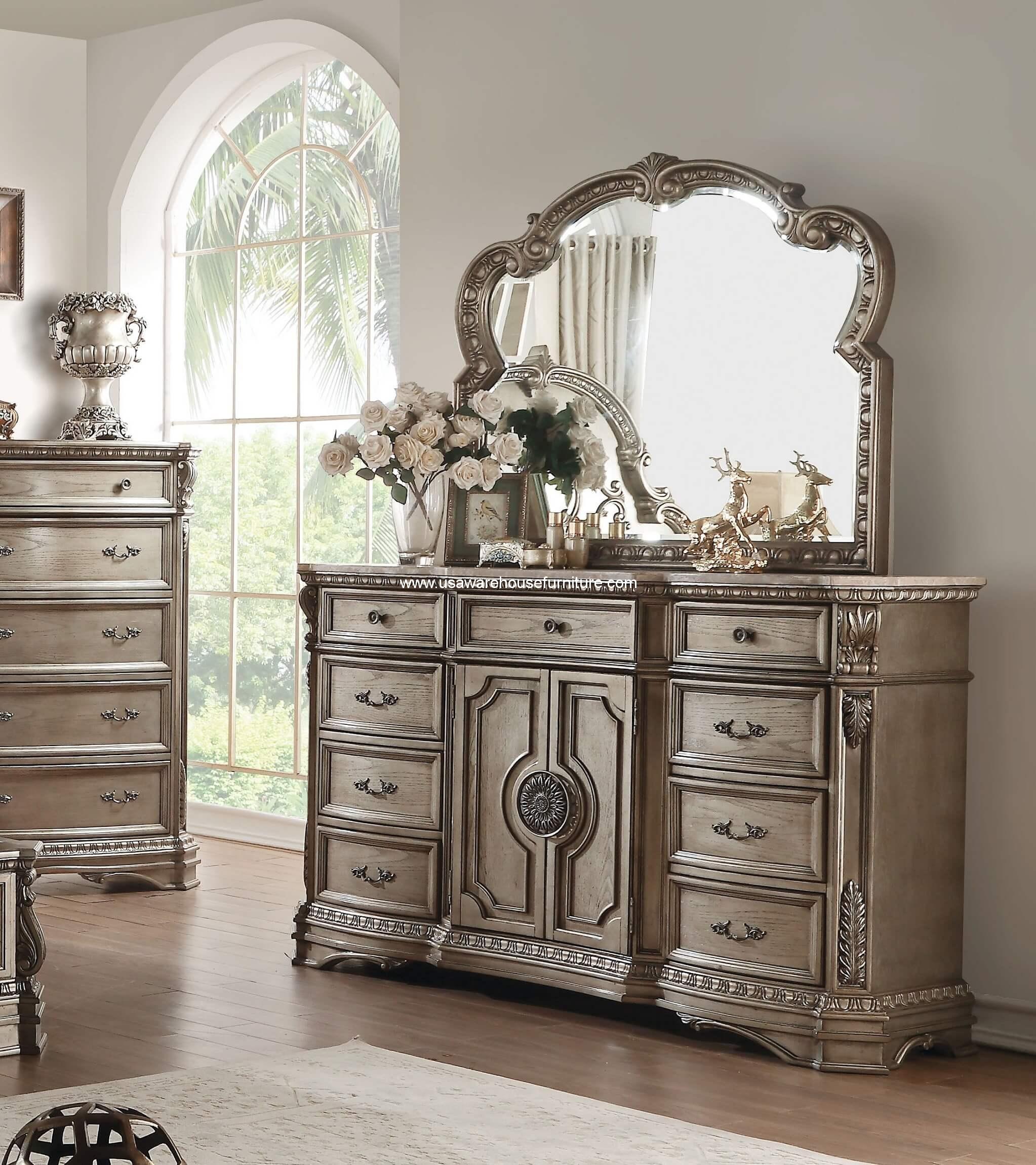 Northville Drawer Dresser Antique Champagne